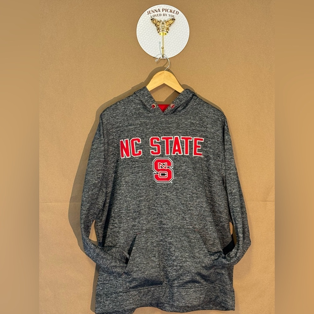 Well Loved Top of the World (XXL) NC State Charcoal Men’s Hoodie